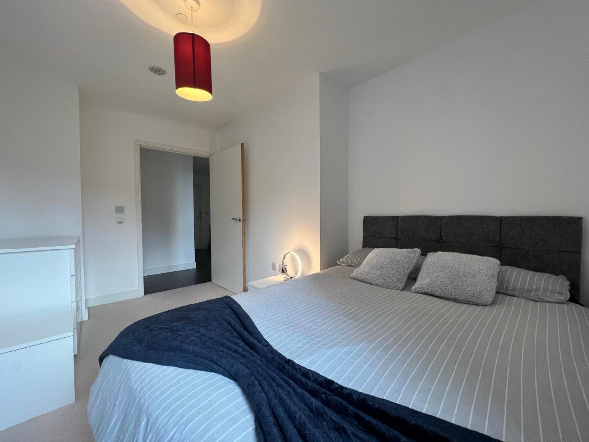 Modern 2Br 2Ba Apt Wparking Sleeps 6 Comfortably Лондон Екстериор снимка